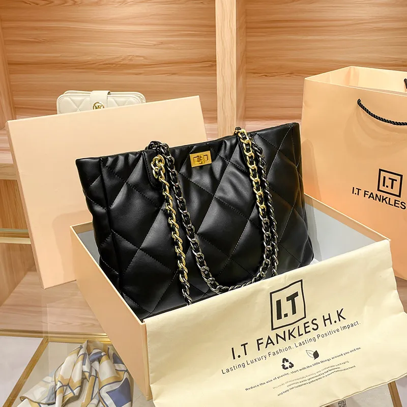 2026 New Hong Kong Quilted Tote, Genuine Leather Chain Sling, Large Commuter Purse, Daily Elegant Ladies Fashion Handbag
2026 New Hong Kong Quilted Tote, Genuine Leather Chain Sling, Large Commuter Purse, Daily Elegant Ladies Fashion Handbag