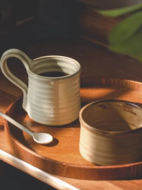 Retro Handmade Ceramic Coffee Cup Couple Latte Cup Special Attractive Mountain Moon Coarse Porcelain Creative Miniature
Retro Handmade Ceramic Coffee Cup Couple Latte Cup Special Attractive Mountain Moon Coarse Porcelain Creative Miniature