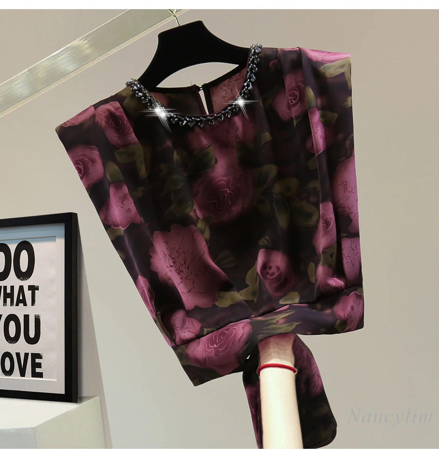 Vintage Printed Bow Strap Waist Sleeveless Shirt, Heavy Industry Diamond Beaded High Waist Short Crew Neck Blouse Women Pull Top
Vintage Printed Bow Strap Waist Sleeveless Shirt, Heavy Industry Diamond Beaded High Waist Short Crew Neck Blouse Women Pull Top