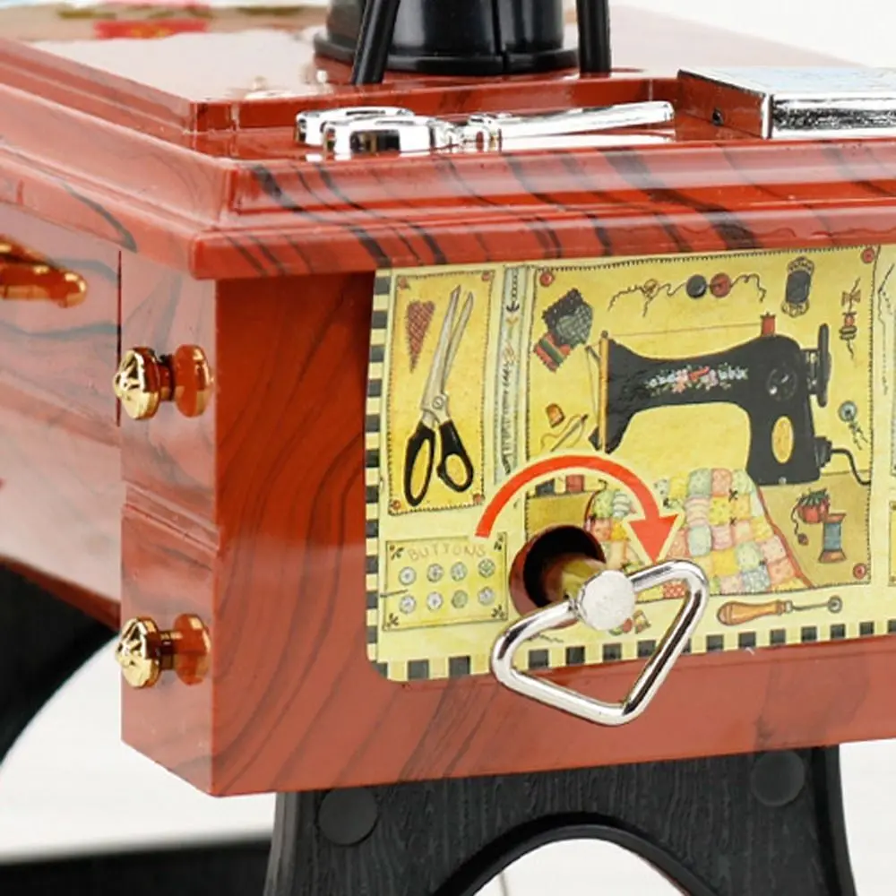 Simulation Dollhouse Sewing Machine Vintage Hand-Crank Sewing Machine Model Drawer Can Be Opened Furniture
Simulation Dollhouse Sewing Machine Vintage Hand-Crank Sewing Machine Model Drawer Can Be Opened Furniture