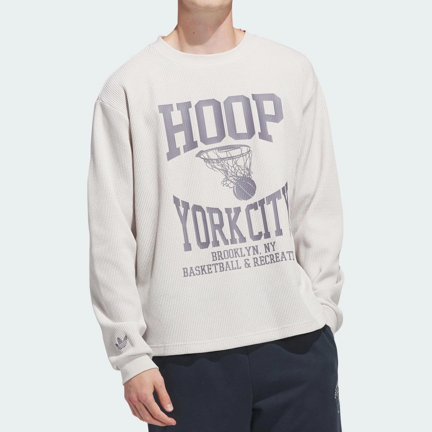 Оригинальный трикотажный пуловер Adidas с круглым вырезом для мужчин и женщин, с длинными рукавами, для баскетбола, модель KE6111
Оригинальный трикотажный пуловер Adidas с круглым вырезом для мужчин и женщин, с длинными рукавами, для баскетбола, модель KE6111