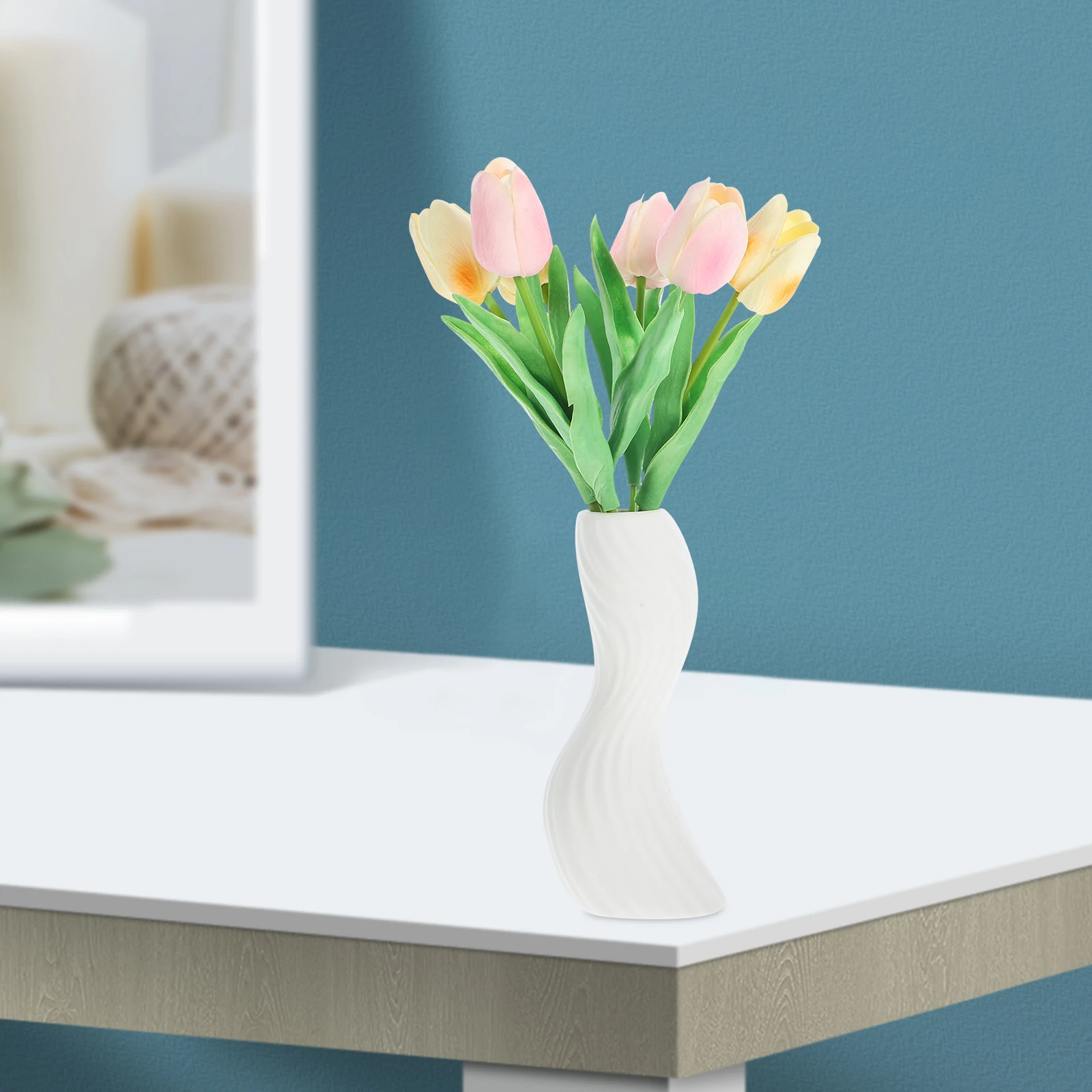 Creative Ceramic Vase for Flower Arrangement Modern Art Vase Home Decor Simple Design Dried Flower Container Indoor Decoration
Creative Ceramic Vase for Flower Arrangement Modern Art Vase Home Decor Simple Design Dried Flower Container Indoor Decoration