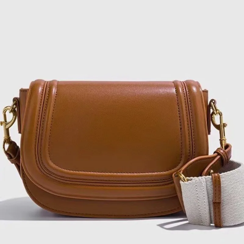 New women's bag with wide shoulder straps and diagonal cross armpit saddle bag, trendy women's bag
New women's bag with wide shoulder straps and diagonal cross armpit saddle bag, trendy women's bag