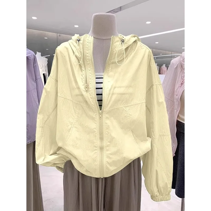 Lightweight Casual Hooded Zipper Jacket Women Sun Protection Top Summer Single Layer Versatile Thin Fashion Commuting Style
Lightweight Casual Hooded Zipper Jacket Women Sun Protection Top Summer Single Layer Versatile Thin Fashion Commuting Style