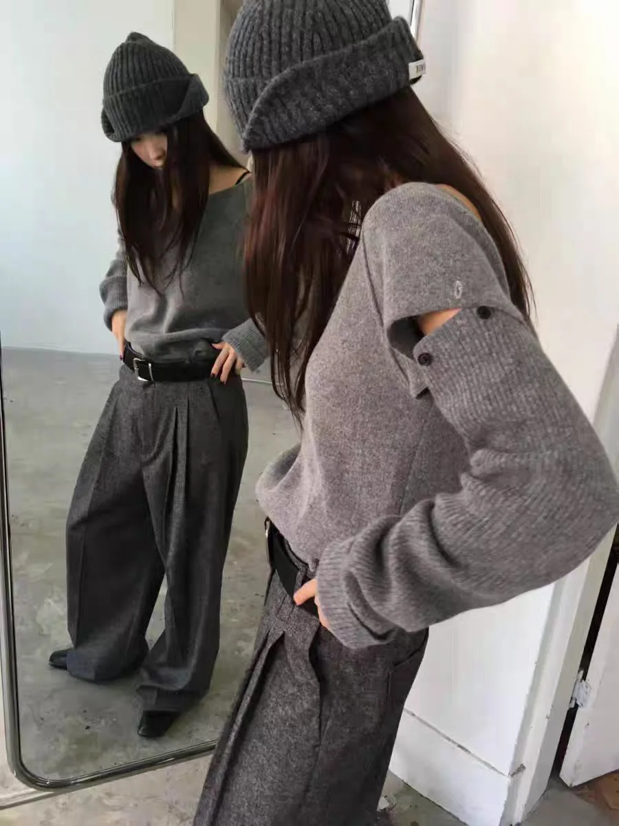 Свободный вязаный свитер с V-образным вырезом и съемными рукавами, зимняя новинка, дизайн Dongda Gate, женская мода, шерстяная смесь, длинный рукав
Свободный вязаный свитер с V-образным вырезом и съемными рукавами, зимняя новинка, дизайн Dongda Gate, женская мода, шерстяная смесь, длинный рукав