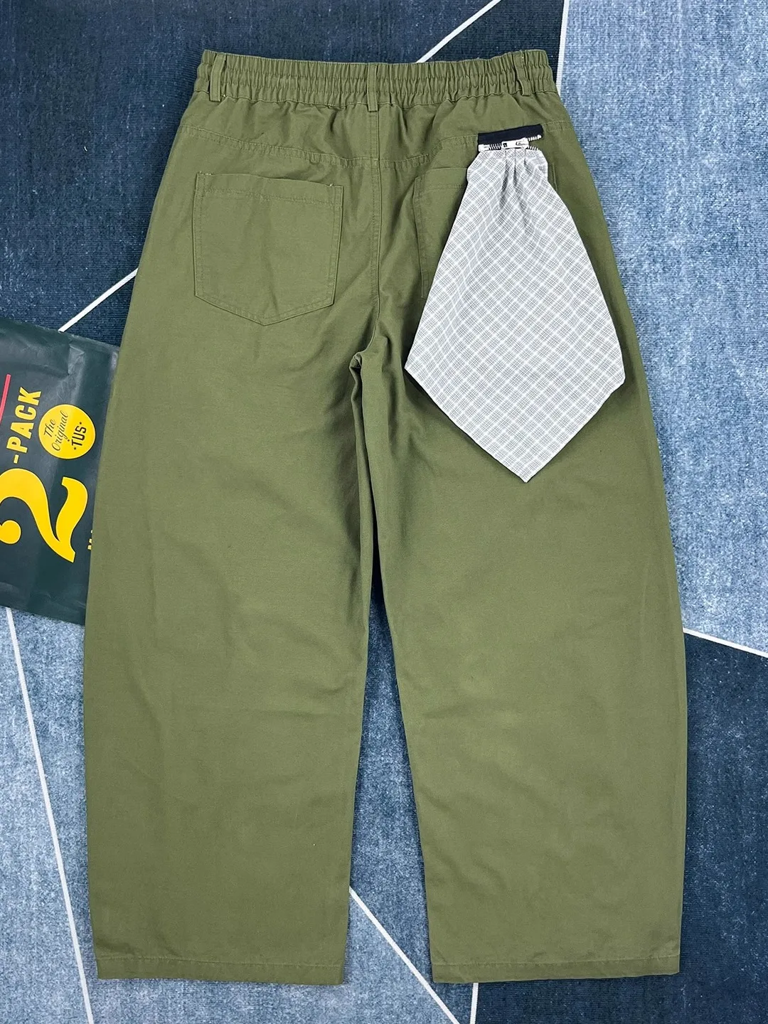 Мужские повседневные брюки свободного кроя из хлопка, прямые, однотонные, простые в сочетании, длинные, модный бренд
Мужские повседневные брюки свободного кроя из хлопка, прямые, однотонные, простые в сочетании, длинные, модный бренд