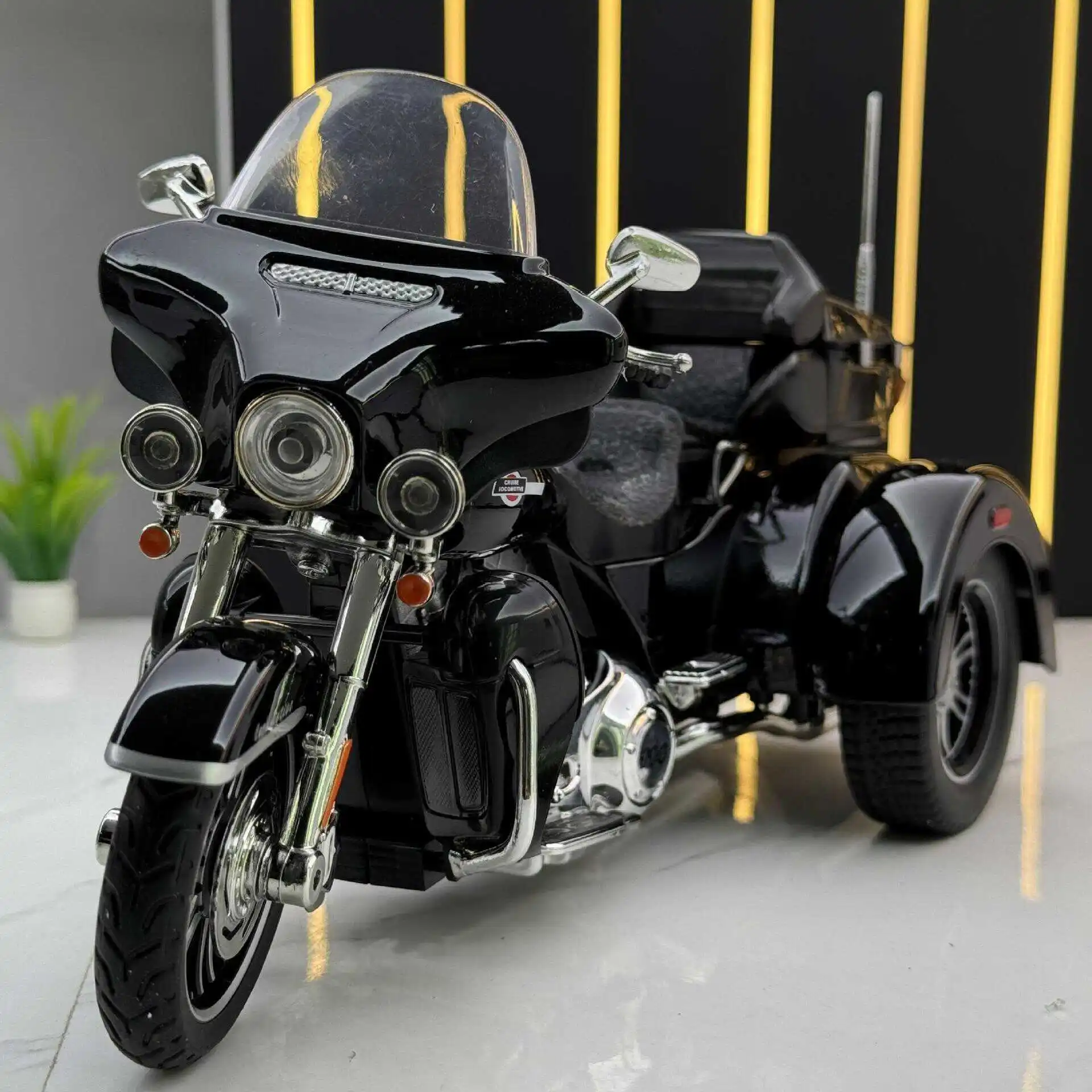 1:9 Tri Glide CVO 2021, литая под давлением модель мотоцикла из сплава, коллекция игрушечных транспортных средств, звуковой свет, внедорожный автоцикл, игрушечный автомобиль
1:9 Tri Glide CVO 2021, литая под давлением модель мотоцикла из сплава, коллекция игрушечных транспортных средств, звуковой свет, внедорожный автоцикл, игрушечный автомобиль