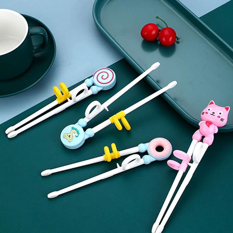 Силиконовые тренировочные палочки для еды из нержавеющей стали 304, съемная посуда для обучения детей, палочки для еды из нержавеющей стали, посуда
Силиконовые тренировочные палочки для еды из нержавеющей стали 304, съемная посуда для обучения детей, палочки для еды из нержавеющей стали, посуда