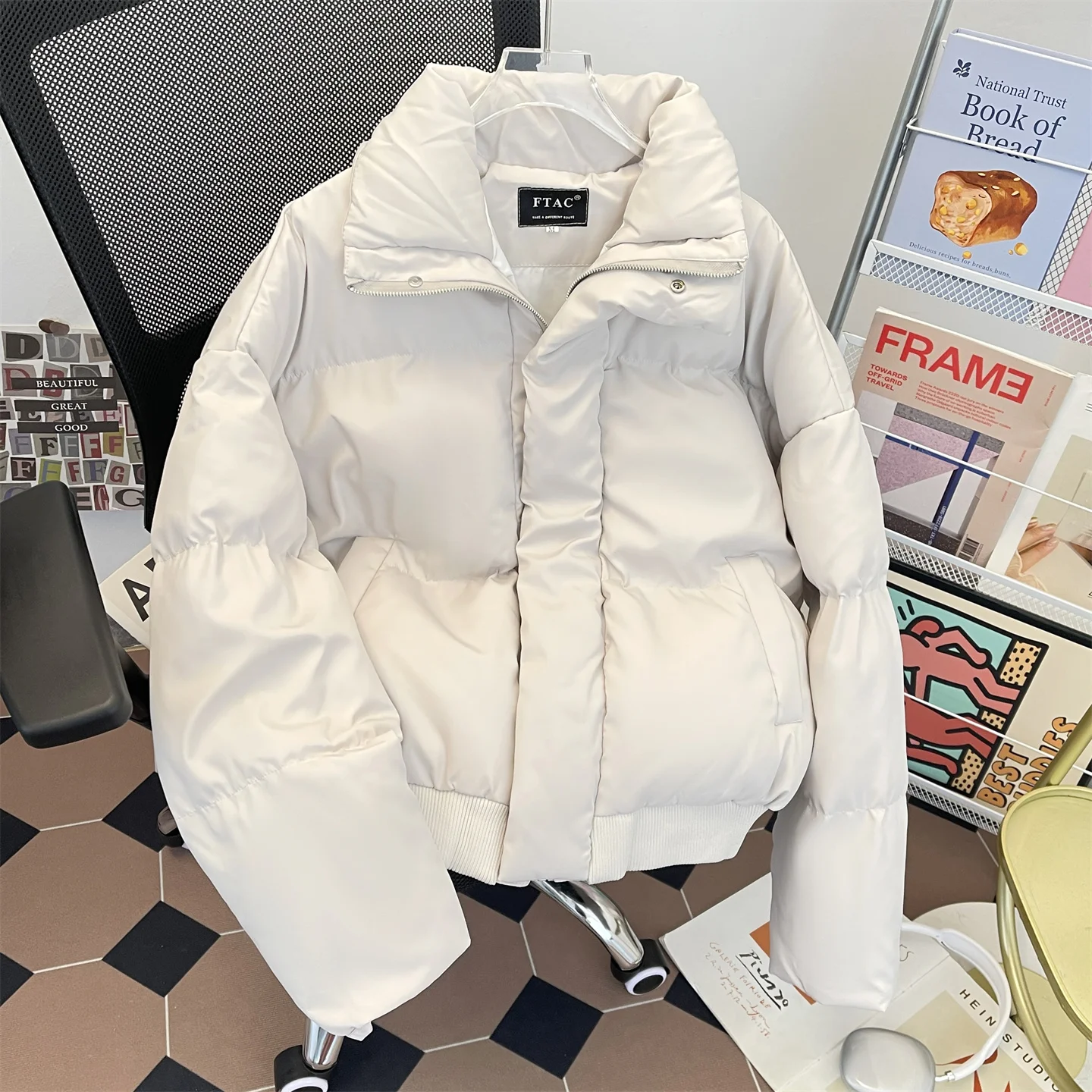 Warm Thiened ort Cotton Jaet Stand Collar Bread Sle Coat for Men Casual Youth ular Winter Outerwear
Warm Thiened ort Cotton Jaet Stand Collar Bread Sle Coat for Men Casual Youth ular Winter Outerwear