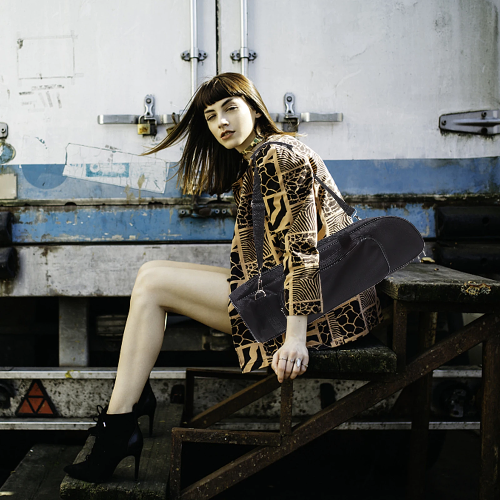 Black Trumpet Carrying Case Oxford Cloth Portable Shockproof Trumpet Bag Water Resistant Music Instrument Storage 
Black Trumpet Carrying Case Oxford Cloth Portable Shockproof Trumpet Bag Water Resistant Music Instrument Storage