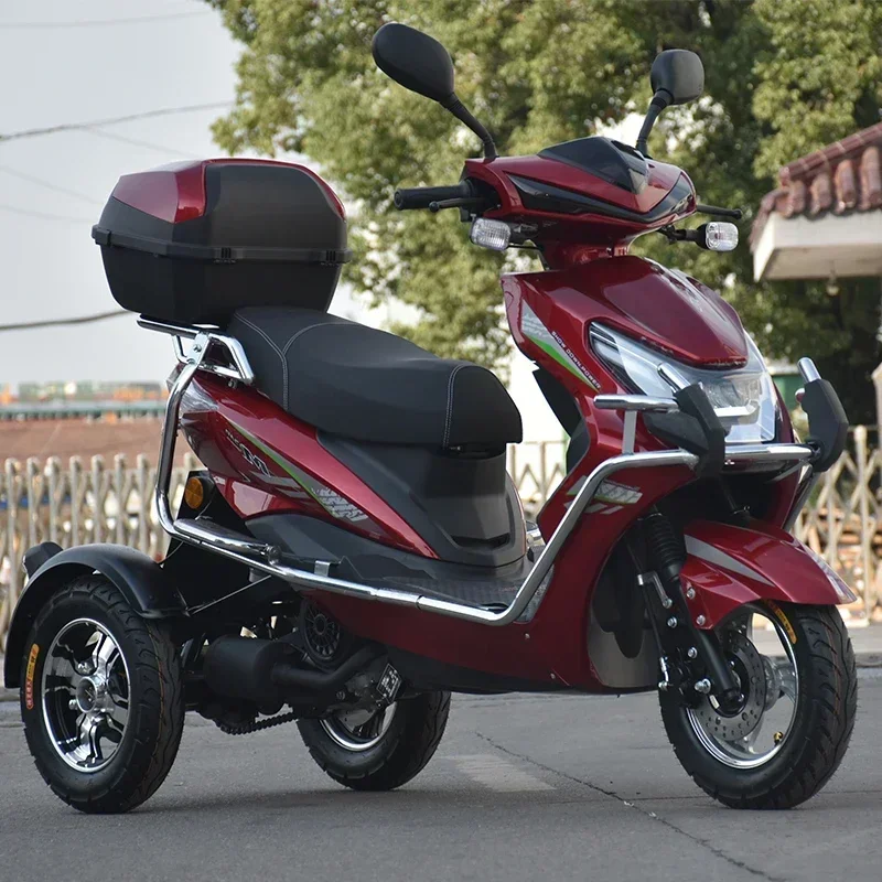 Трехколесный мотоцикл с педальным приводом 125C EFI для пожилых людей
Трехколесный мотоцикл с педальным приводом 125C EFI для пожилых людей