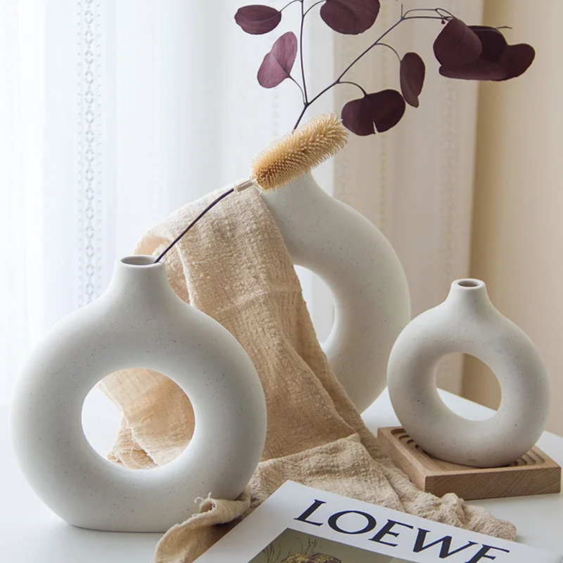 Nordic Circular Hollow Ceramic Vase Donuts Flower Pot Home Decoration Accessories Office Desktop Living Room Interior Decor Gift
Nordic Circular Hollow Ceramic Vase Donuts Flower Pot Home Decoration Accessories Office Desktop Living Room Interior Decor Gift