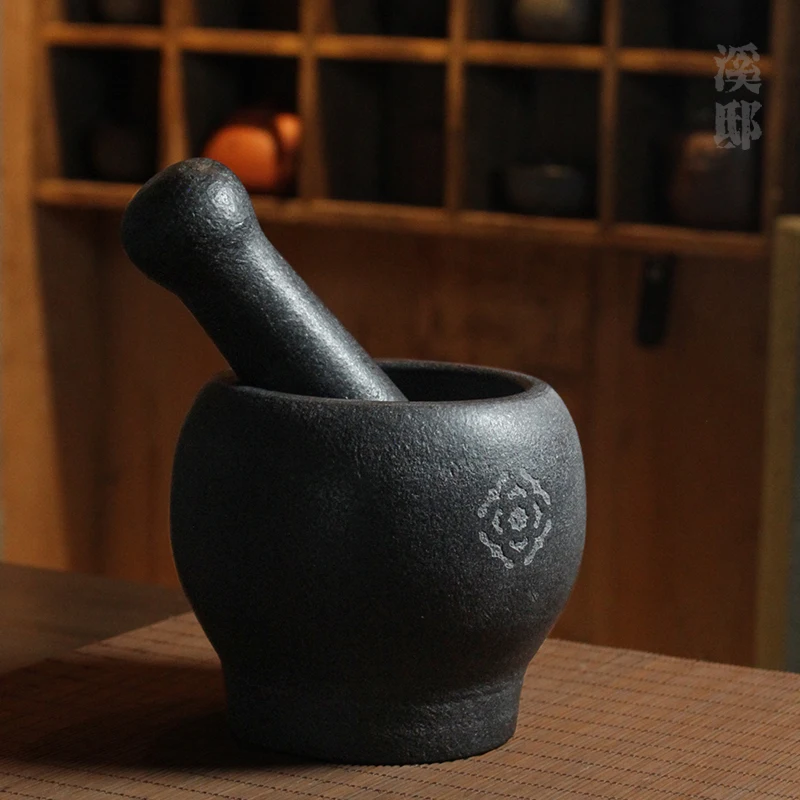 Natural Wujinshi stone mortar garlic masher, manual grinding bowl, garlic press, household garlic molars, old-fashioned tamping
Natural Wujinshi stone mortar garlic masher, manual grinding bowl, garlic press, household garlic molars, old-fashioned tamping