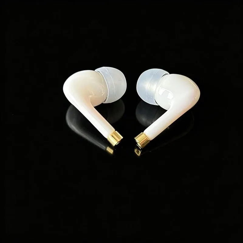 White Ceramic In Ear Headphones MMCX Detachable Earphone Classic Collectible HIFI Headset Heavy Bass Vocal Female Music Earbuds
White Ceramic In Ear Headphones MMCX Detachable Earphone Classic Collectible HIFI Headset Heavy Bass Vocal Female Music Earbuds