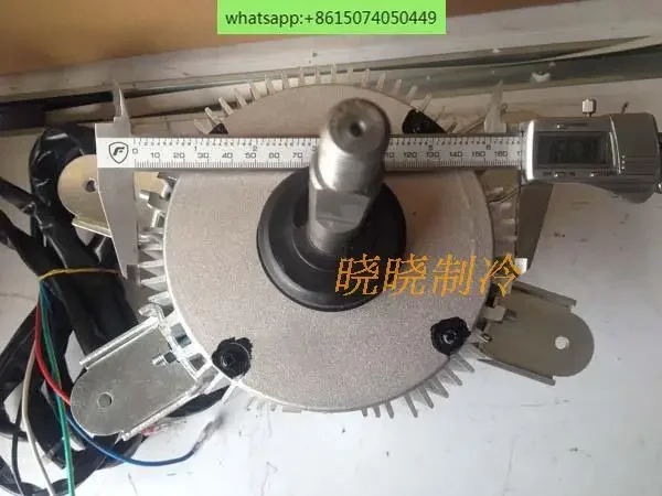 Многоподключаемый двигатель наружного вентилятора с независимым преобразованием частоты центрального кондиционера, лопасть вентилятора YDK450-6C
Многоподключаемый двигатель наружного вентилятора с независимым преобразованием частоты центрального кондиционера, лопасть вентилятора YDK450-6C