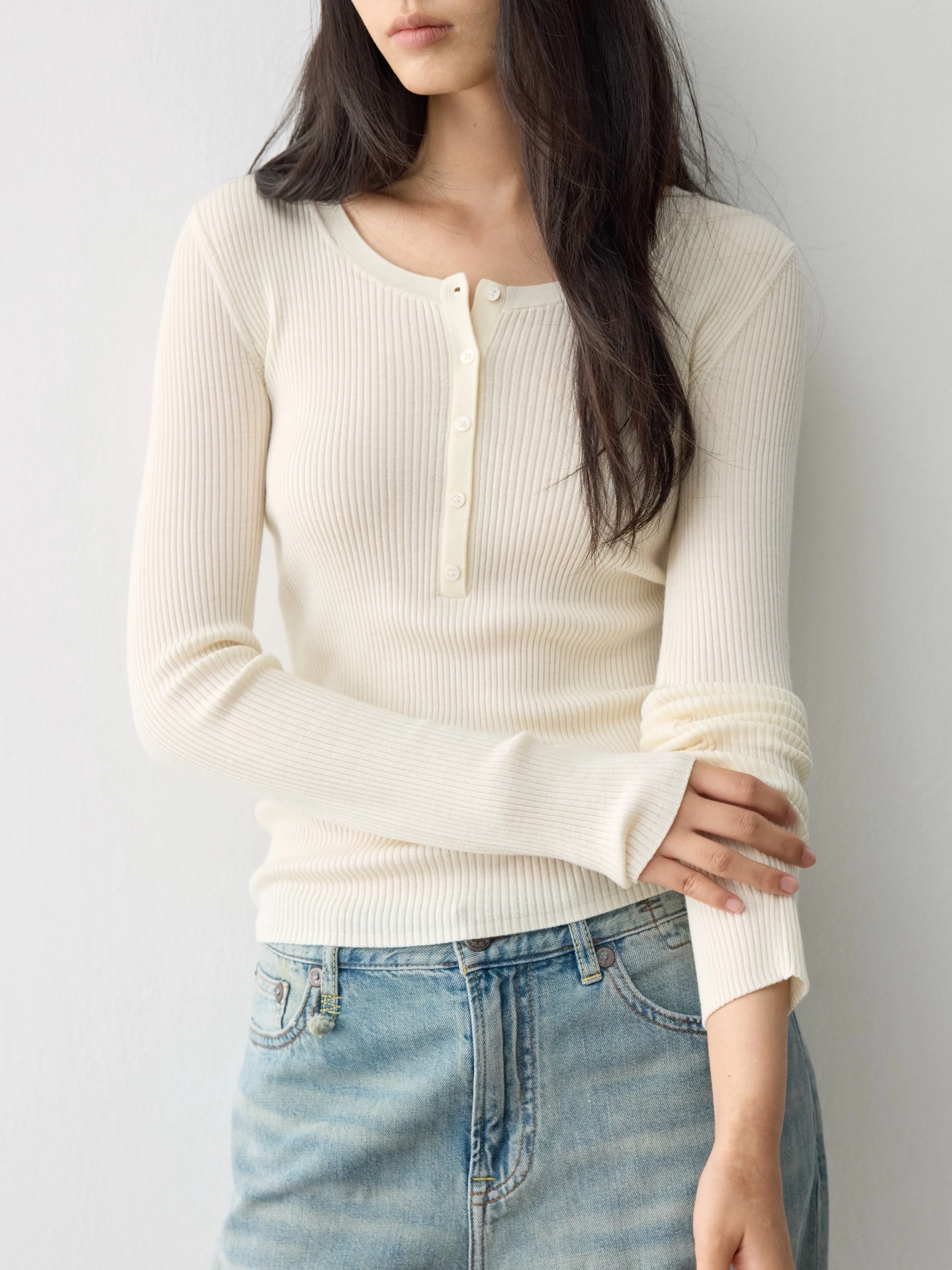 Zhihua Bada High nce~ Ultra Fine 8 Needle 60s Gold Wool Henry Collar Knitted Base irt Women's Faion
Zhihua Bada High nce~ Ultra Fine 8 Needle 60s Gold Wool Henry Collar Knitted Base irt Women's Faion