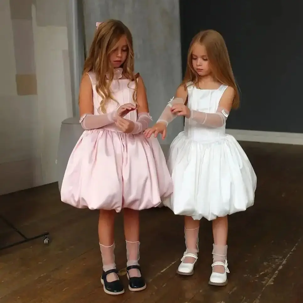 Customized Sleeveless Flower Girl Dresses for Wedding Knee Length Lovely Girl First Communion Baby Kids Birthday Party Gowns
Customized Sleeveless Flower Girl Dresses for Wedding Knee Length Lovely Girl First Communion Baby Kids Birthday Party Gowns