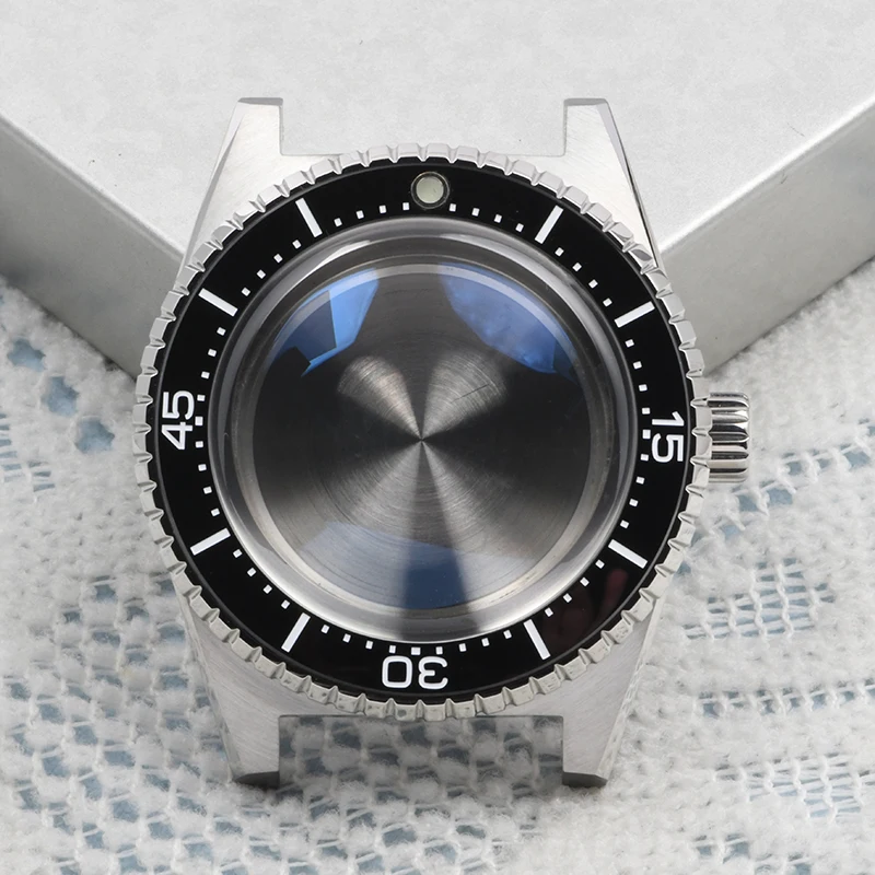 HEIMDALLR Watch Parts Solid 40mm Stainless Steel Watch Case Ceramic Bezel 20Bar Waterproof Suitable For NH35/36 Movement
HEIMDALLR Watch Parts Solid 40mm Stainless Steel Watch Case Ceramic Bezel 20Bar Waterproof Suitable For NH35/36 Movement
