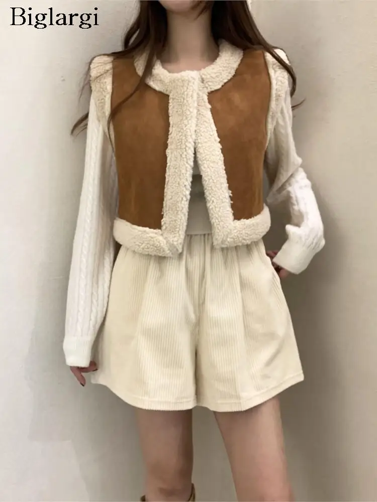 Autumn Winter New Teddy Patchwork Vests Sleeveless Korean Casual Ladies Cropped Vests Fashion Bodycon Woman Vests Coats 2023
Autumn Winter New Teddy Patchwork Vests Sleeveless Korean Casual Ladies Cropped Vests Fashion Bodycon Woman Vests Coats 2023