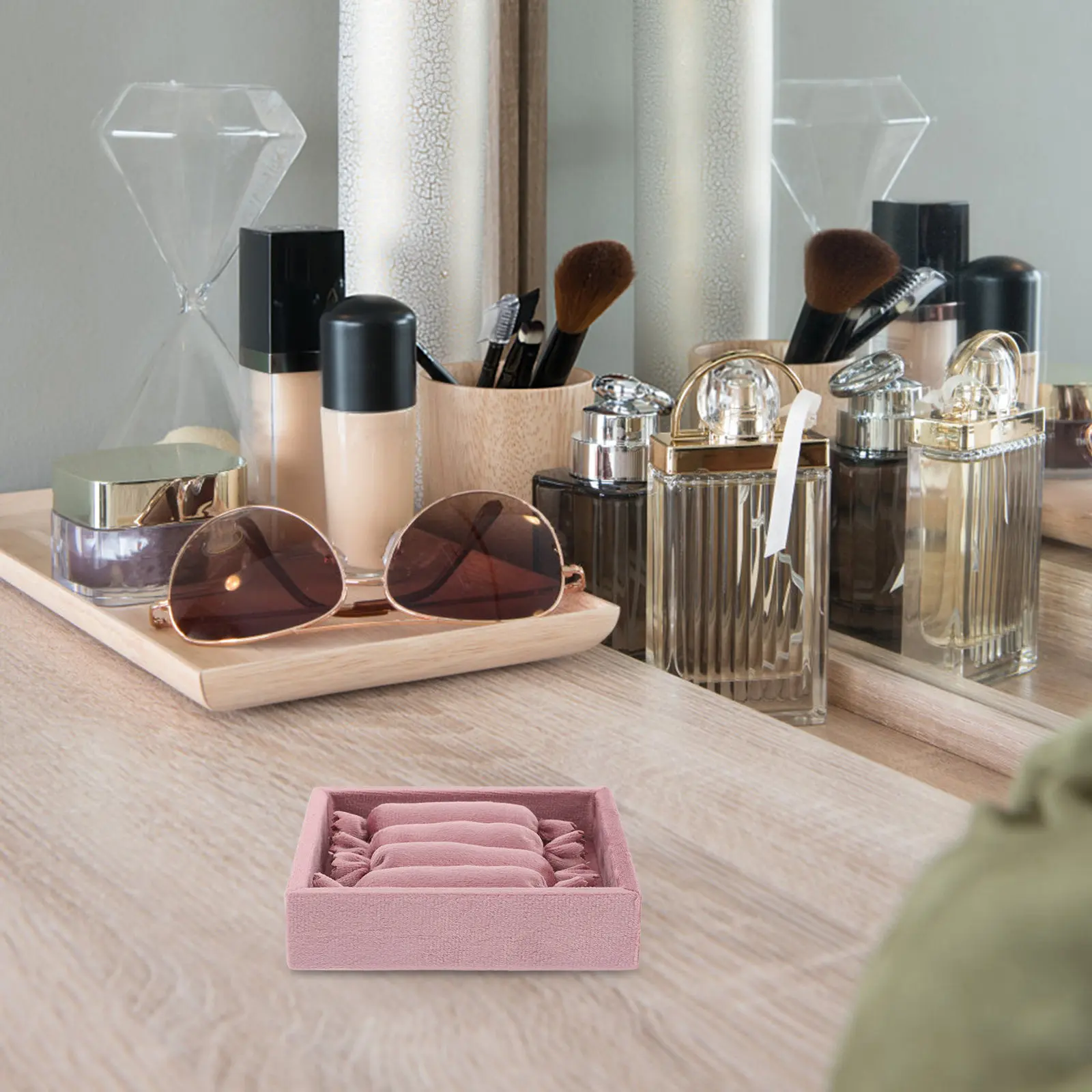 1Set Elegant Ring Display Tray Multifunctional Jewelry Organizer for Rings Earrings Desktop Dresser Drawer Storage Portable
1Set Elegant Ring Display Tray Multifunctional Jewelry Organizer for Rings Earrings Desktop Dresser Drawer Storage Portable