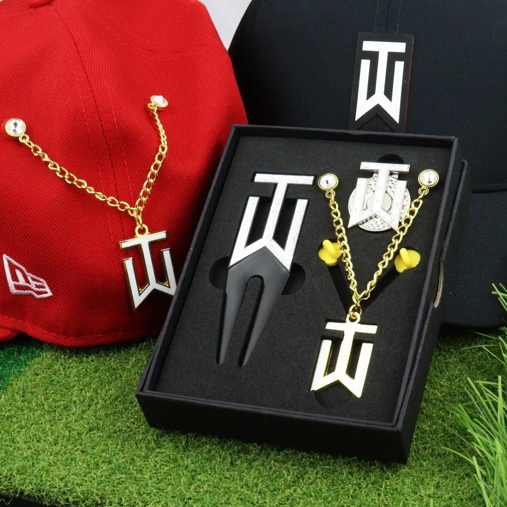 1 Box Golf Green Fork Golf Gift Box Hat Clip Golf Ball Marker Golf Marker Gift Set Upscale Hat Chain Golf Divot Fork Golf Club
1 Box Golf Green Fork Golf Gift Box Hat Clip Golf Ball Marker Golf Marker Gift Set Upscale Hat Chain Golf Divot Fork Golf Club