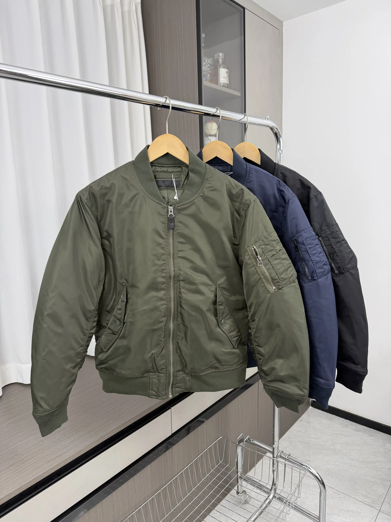 Classic Sle ex Quilted Cotton Baseball Jaet Pilot Coat Long Sve Zipper Closure Casual Loose Fit Youth Outerwear
Classic Sle ex Quilted Cotton Baseball Jaet Pilot Coat Long Sve Zipper Closure Casual Loose Fit Youth Outerwear