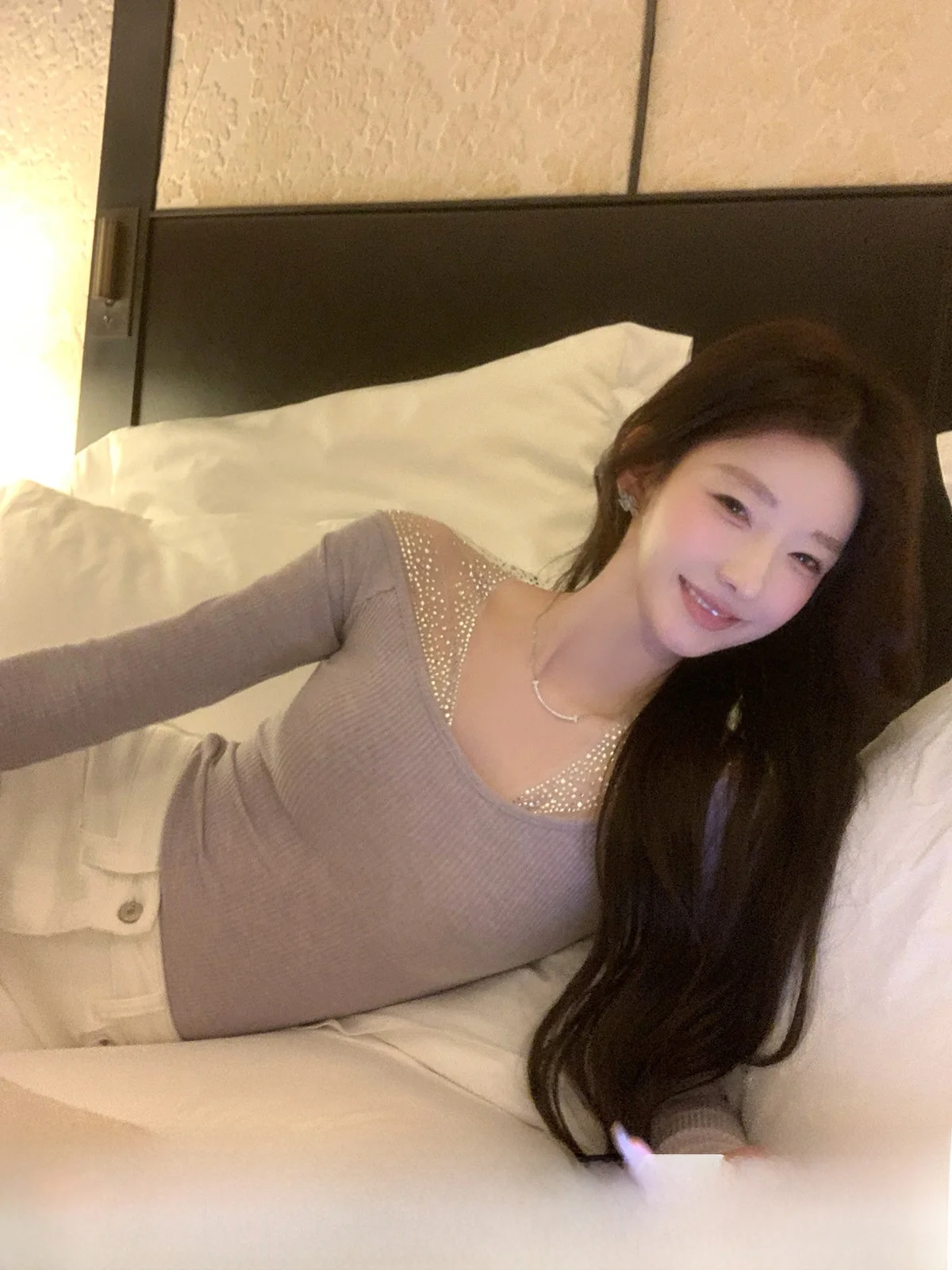 Purple Knitted Sweater Women's Base Layer Top Slimming Design Winter Faion YOLI Zhang Yuli Star Fall Jade oulder Series
Purple Knitted Sweater Women's Base Layer Top Slimming Design Winter Faion YOLI Zhang Yuli Star Fall Jade oulder Series