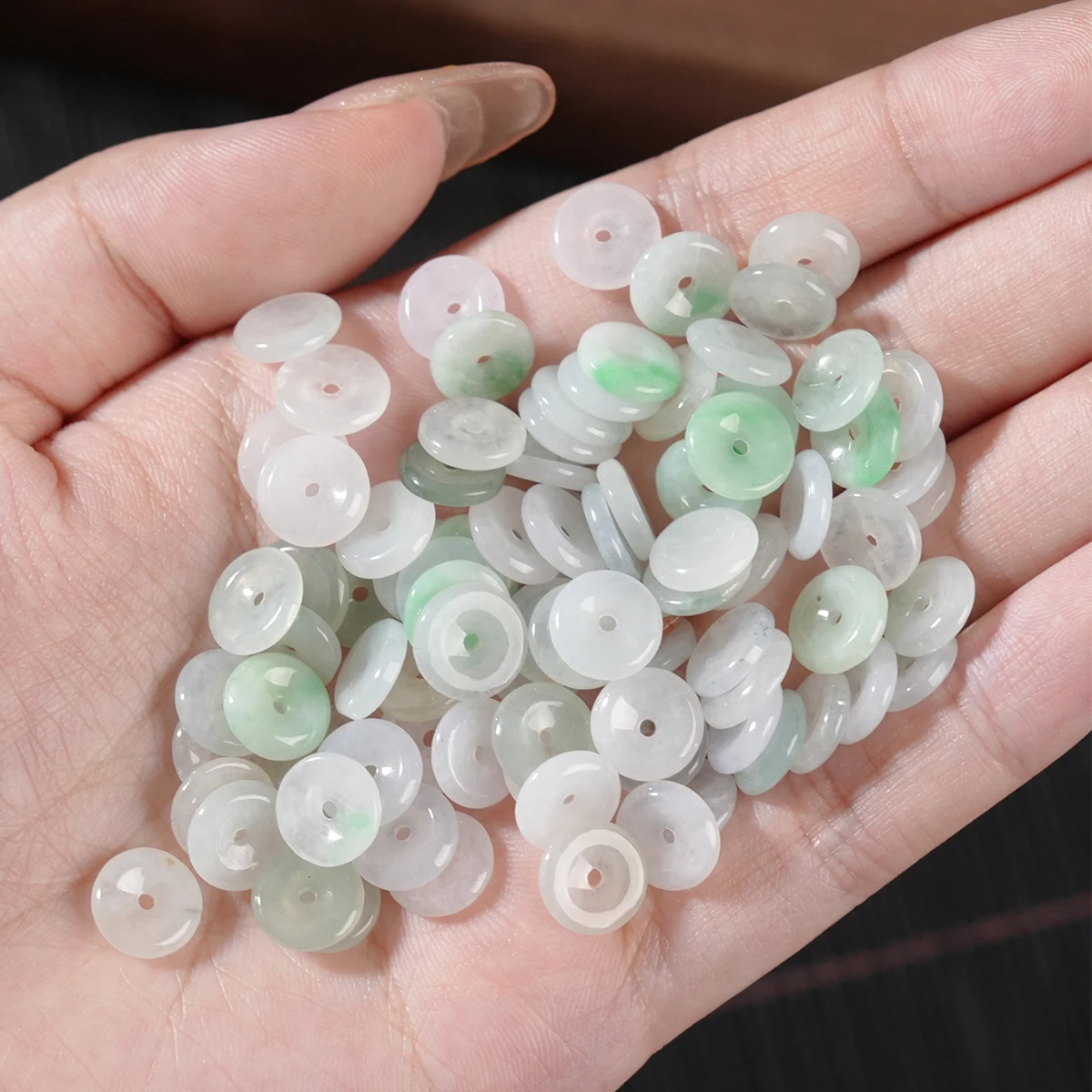 JD Grade A Natural Jadeite Peace Buckle Loose Charm for DIY Necklace Bracelet Jewelry Making Accessories
JD Grade A Natural Jadeite Peace Buckle Loose Charm for DIY Necklace Bracelet Jewelry Making Accessories