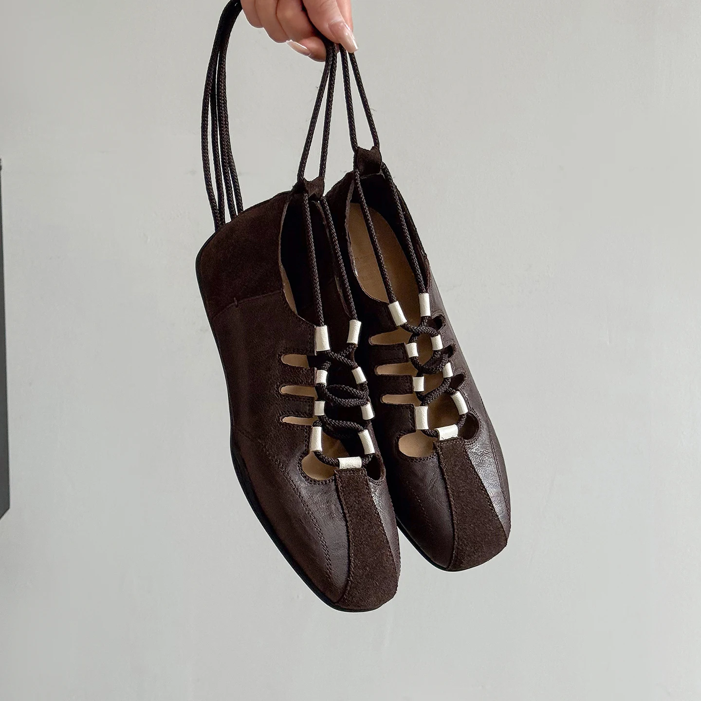 Genuine Leather Sheepskin +Cowhide Women's Shoes,Narrow Band Ankle Strap Lace-Up Ballet Flats
Genuine Leather Sheepskin +Cowhide Women's Shoes,Narrow Band Ankle Strap Lace-Up Ballet Flats