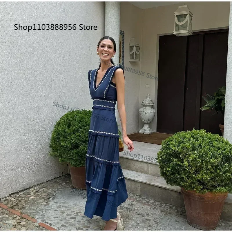 Women's Vintage Chic Fringes Spliced Midi Ruffles Dress, V Neck, Sleeveless, High Waist Robes, Lady Party, Summer Fashion, 2024
Women's Vintage Chic Fringes Spliced Midi Ruffles Dress, V Neck, Sleeveless, High Waist Robes, Lady Party, Summer Fashion, 2024