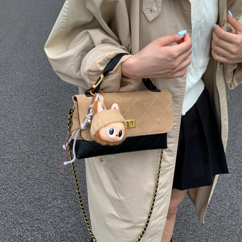 Elegant Luxury Vintage Diaper Bag A Chic Classic Leather Crossbody Bag For The Modern Fashionable Commuter
Elegant Luxury Vintage Diaper Bag A Chic Classic Leather Crossbody Bag For The Modern Fashionable Commuter