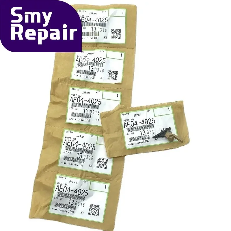 1 шт. AE04-4025 оригинальный новый верхний палец захвата для Ricoh MP1027 1022 2552 2553 3352 3353 2352 3351 2851 3030 3350 детали копировального аппарата
1 шт. AE04-4025 оригинальный новый верхний палец захвата для Ricoh MP1027 1022 2552 2553 3352 3353 2352 3351 2851 3030 3350 детали копировального аппарата