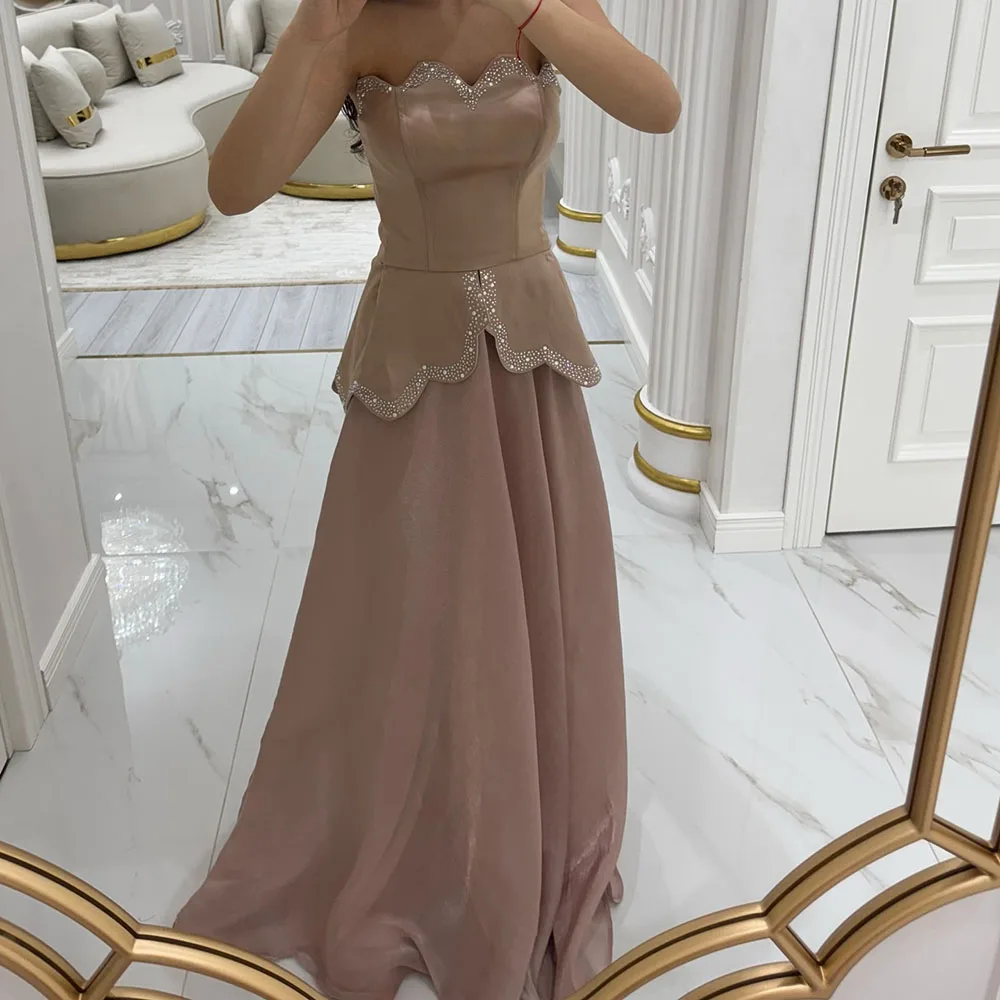 Customized A-Line Prom Dresses Floor-Length Strapless Sleeveless Evening Gown Fashion Crystal Simple Draped Backless Party Gown
Customized A-Line Prom Dresses Floor-Length Strapless Sleeveless Evening Gown Fashion Crystal Simple Draped Backless Party Gown