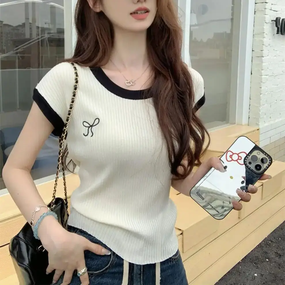 2024 new summer style sweet hot girl slim fit contrasting color temperament bow embroidered versatile knitted short-sleeved top
2024 new summer style sweet hot girl slim fit contrasting color temperament bow embroidered versatile knitted short-sleeved top