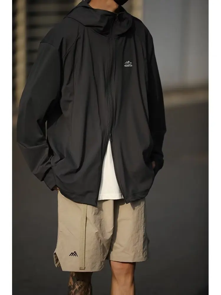 Men's Summer Lightweight Ice Silk Jacket Anti-Uv Hooded Skin-Friendly Breathable Casual Fashion Outerwear Youth Popular Style
Men's Summer Lightweight Ice Silk Jacket Anti-Uv Hooded Skin-Friendly Breathable Casual Fashion Outerwear Youth Popular Style