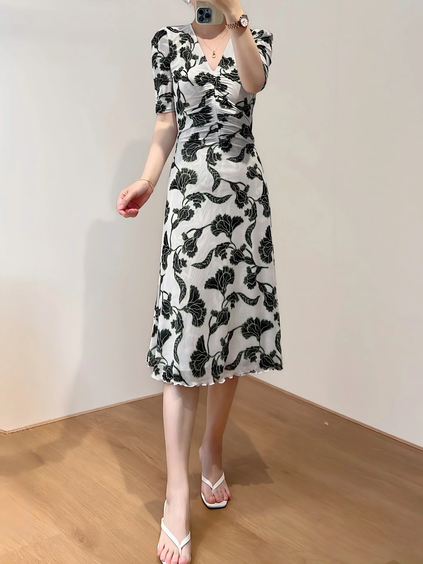 Romantic Double-Sided Print Mesh Dress Women's V-Neck Waist-Cinching Slimming Midi Dress Elegant Atmosphere Dress
Romantic Double-Sided Print Mesh Dress Women's V-Neck Waist-Cinching Slimming Midi Dress Elegant Atmosphere Dress