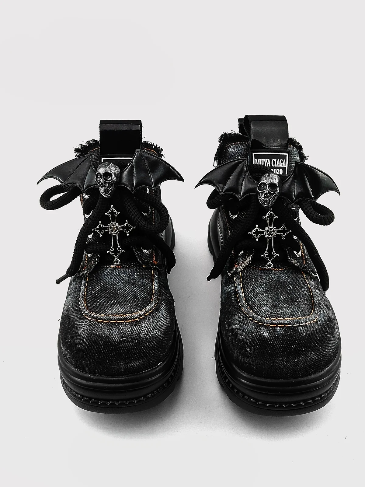 Женские нишевые туфли в стиле панк из натуральной кожи Guangxing на толстой подошве, новые летние оригинальные темные джинсовые лоферы 2025 года.
Женские нишевые туфли в стиле панк из натуральной кожи Guangxing на толстой подошве, новые летние оригинальные темные джинсовые лоферы 2025 года.