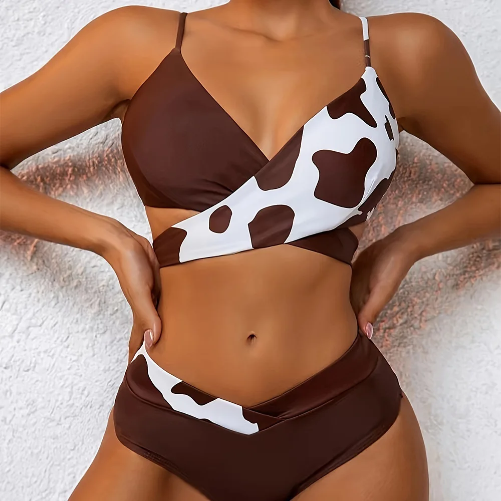 Sensual Tie-Dye Bikini Set Women's Two-Piece Print Halter Neck Split Swimsuit Color Block Backless Bathing Suits Beachwear
Sensual Tie-Dye Bikini Set Women's Two-Piece Print Halter Neck Split Swimsuit Color Block Backless Bathing Suits Beachwear