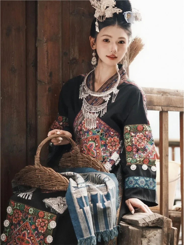 New ethnic costumes women's exotic clothing adult embroidered clothes and dance performance
New ethnic costumes women's exotic clothing adult embroidered clothes and dance performance