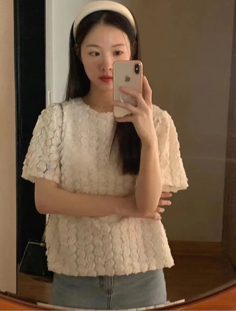 Sweet 3D Rose Flower round Ne ort Sve Women's T-irt Korean Sle Spring Summer New Arrival Casual Loose Fit Pure Col...
Sweet 3D Rose Flower round Ne ort Sve Women's T-irt Korean Sle Spring Summer New Arrival Casual Loose Fit Pure Col...