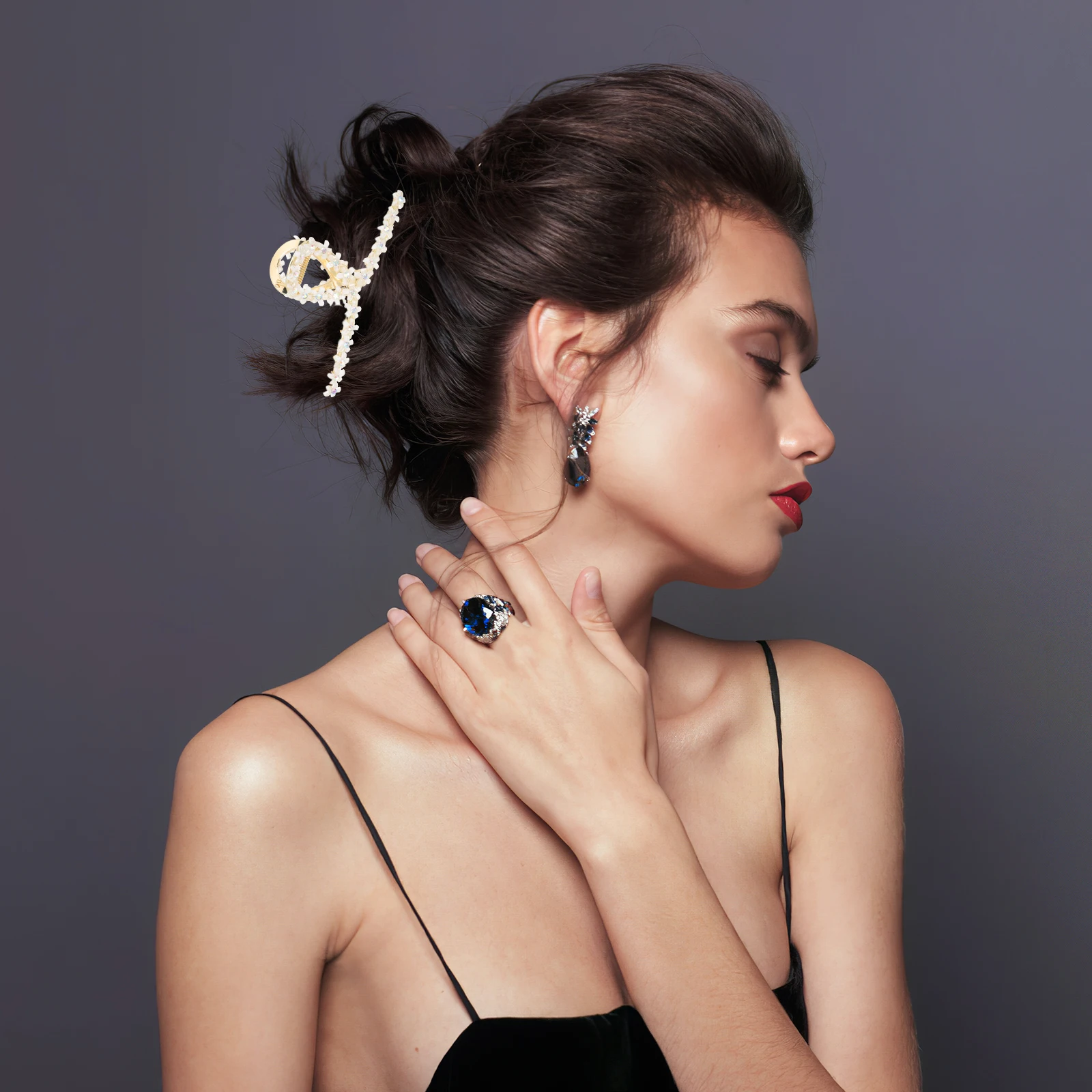 Shiny Crystal Hair Claw Clips For Women Large Thick Strong Durable Stylish Hair Accessories Cooking Shower Use Fashion Gift For
Shiny Crystal Hair Claw Clips For Women Large Thick Strong Durable Stylish Hair Accessories Cooking Shower Use Fashion Gift For