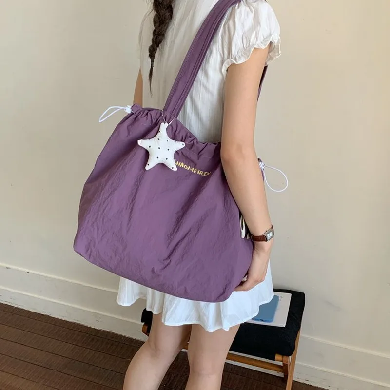 Purple Soft Large Capacity Drawstring Shoulder Tote Bag, Casual Daily Handbag for Women, Suitable for Commuting to Work
Purple Soft Large Capacity Drawstring Shoulder Tote Bag, Casual Daily Handbag for Women, Suitable for Commuting to Work
