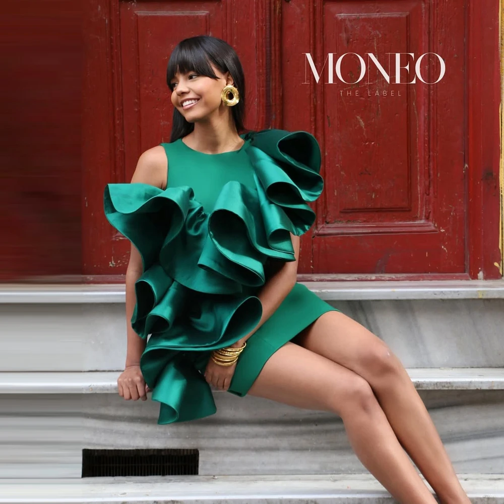 Fashion Satin Ruffle Mini Prom Dress for Women Unique Taffeta Tiered Puffy Cocktail Dresses Modern Satin Mini Pageant Gowns
Fashion Satin Ruffle Mini Prom Dress for Women Unique Taffeta Tiered Puffy Cocktail Dresses Modern Satin Mini Pageant Gowns
