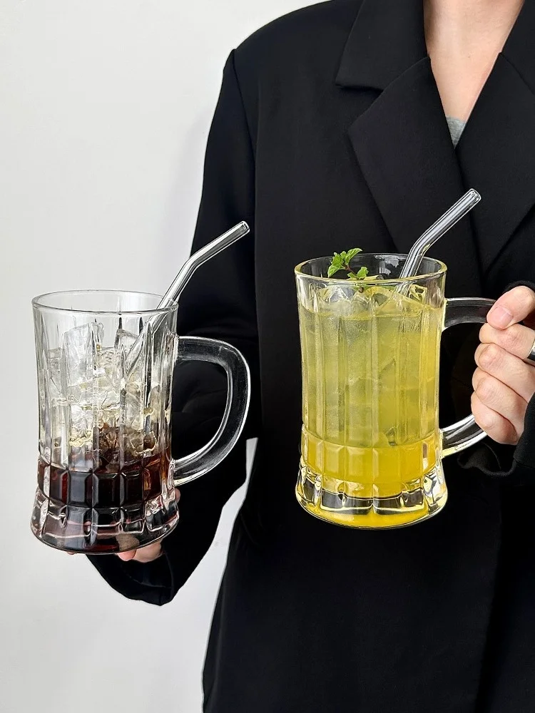 Thiened Large Capaci Beer Glass Cup with Handle Home Use Juice Cup Coffee Water Glass for Beverages High Aesthetic Value
Thiened Large Capaci Beer Glass Cup with Handle Home Use Juice Cup Coffee Water Glass for Beverages High Aesthetic Value