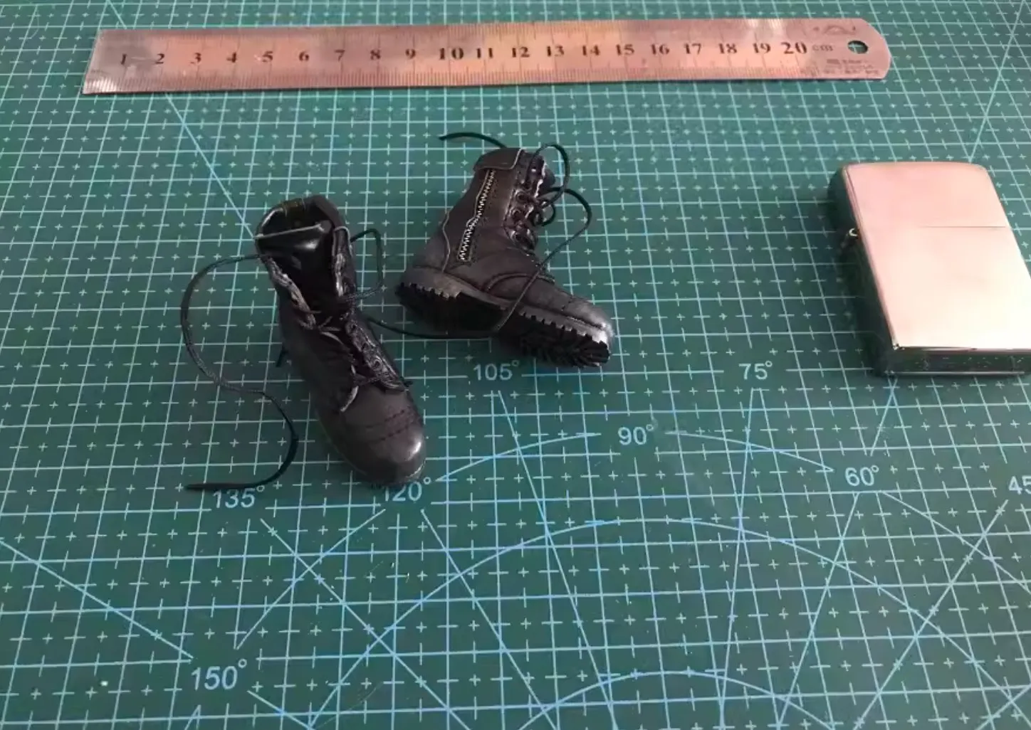 Модель DAMTOYS DAM 78028 на русском языке, черная ажурная обувная обувь для 12-дюймовой экшн-куклы, Сборная модель «сделай сам»,
Модель DAMTOYS DAM 78028 на русском языке, черная ажурная обувная обувь для 12-дюймовой экшн-куклы, Сборная модель «сделай сам»,
