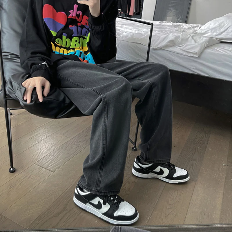 Мужские джинсы свободного прямого кроя в американском стиле, винтажные широкие брюки в пол, молодежный тренд, осенняя коллекция
Мужские джинсы свободного прямого кроя в американском стиле, винтажные широкие брюки в пол, молодежный тренд, осенняя коллекция