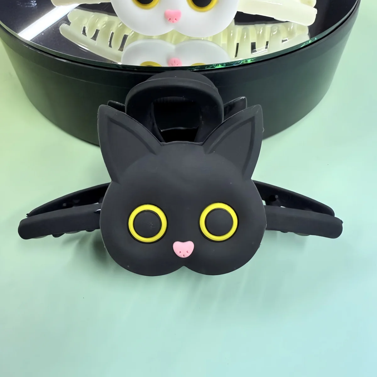 Новинка 2023 года, заколка для волос с милым котом, женская высококачественная заколка для волос с затылкой в виде акулы, интернет-знаменитости, шпилька для волос в одном стиле, головной убор
Новинка 2023 года, заколка для волос с милым котом, женская высококачественная заколка для волос с затылкой в виде акулы, интернет-знаменитости, шпилька для волос в одном стиле, головной убор