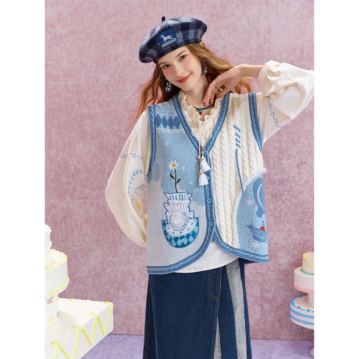 Mianmian Women's Sweet Appliqué Color Block Knitted Vest
Mianmian Women's Sweet Appliqué Color Block Knitted Vest