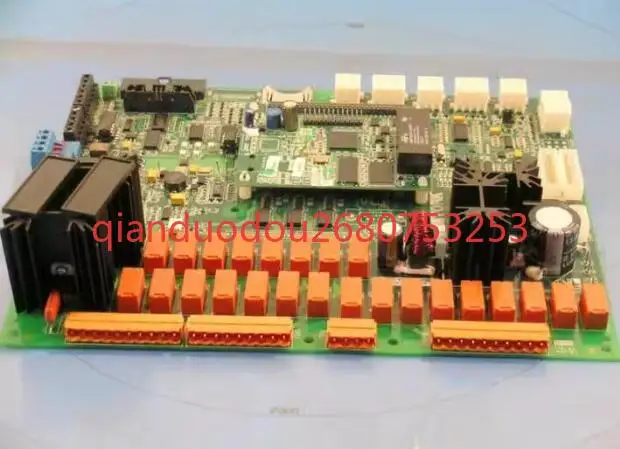 New screw machine centrifuge air conditioner YVAA YLAA motherboard 031-02550-000 control board 031-02630-001
New screw machine centrifuge air conditioner YVAA YLAA motherboard 031-02550-000 control board 031-02630-001