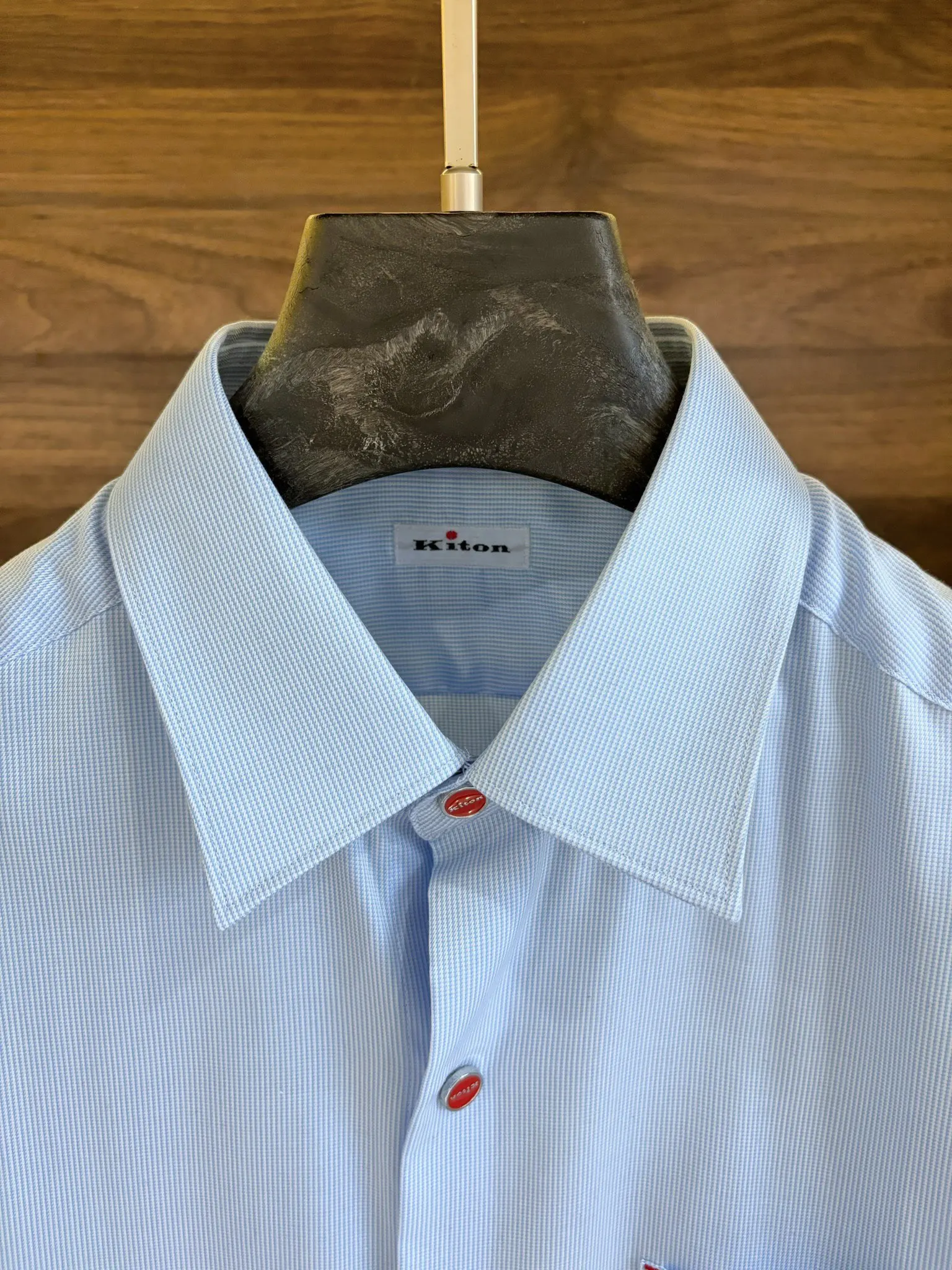 KITON Business lapel high-count cotton classic fine plaid long-sleeved shirt
KITON Business lapel high-count cotton classic fine plaid long-sleeved shirt